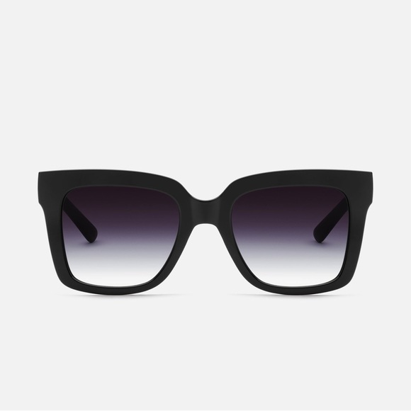 Quay Australia ICY Oversized Sunglasses Black Frame/ Fade Lens 52-21-145 NWT